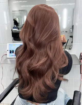 ロング ブリーチカラー🐆 うる艶美髪🎀のヘアスタイル