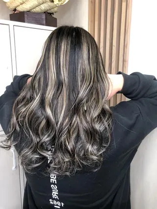 ミディアム カラー ハイトーン/韓国風 🤍Nacchi🐈のマツエク・マツパデザイン