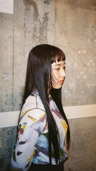 ロング アキモト フウガのヘアスタイル