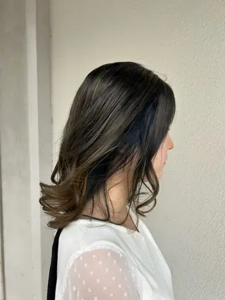 ロング ブルー所属・岩野 有紗のヘアスタイル