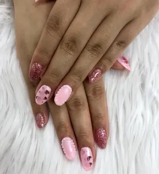 ネイル MADIA藤沢所属・MADIA MEGUのネイルデザイン