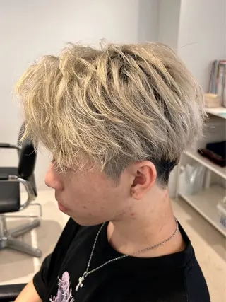 カラー メンズ Momo/ショート /ハンサムショートのヘアスタイル