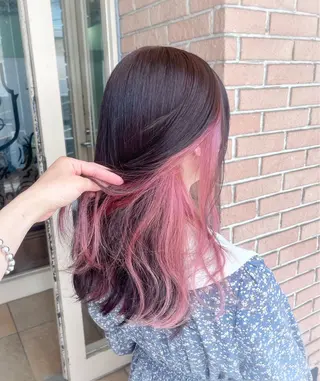 セミロング カラー ヘアアレンジ ピンクカラー🩷 ヘアセットＮＯ.1のヘアスタイル