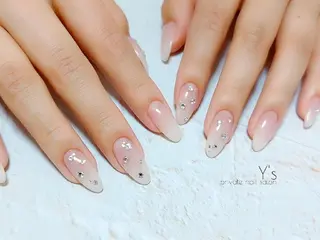 ネイル YUMI NAGAI  のネイルデザイン