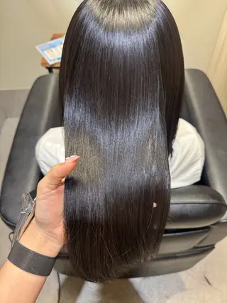 セミロング NAVY 橋本心 縮毛矯正のヘアスタイル