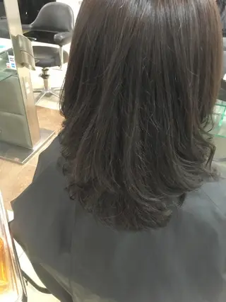 セミロング カラー 斎藤 みくのヘアスタイル