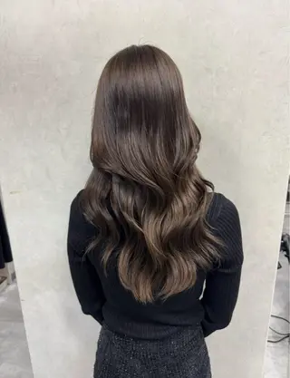 ロング カラー 安田 愛琉のヘアスタイル