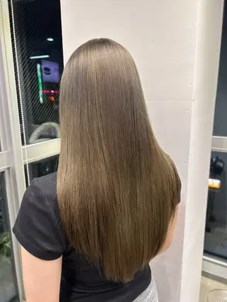 ロング カラー 赤坂 康成のヘアスタイル