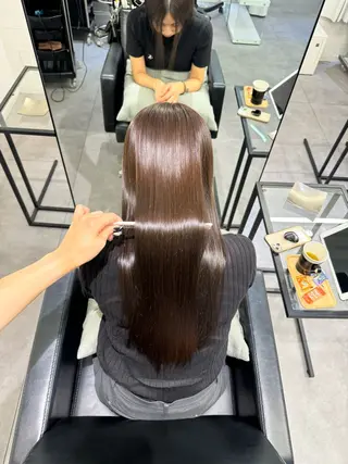 ロング AHNKISM所属・似合わせカット💎 トレンドレイヤーのヘアスタイル