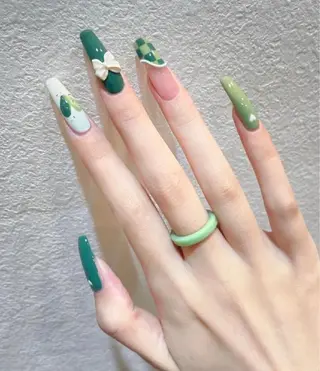 ネイル 🤩 Yuliaユリアのネイルデザイン