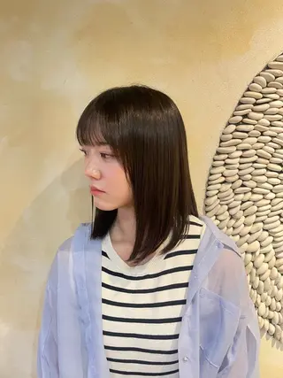 ミディアム レイヤー/透明感カラ ー/茅ヶ崎/momiのヘアスタイル