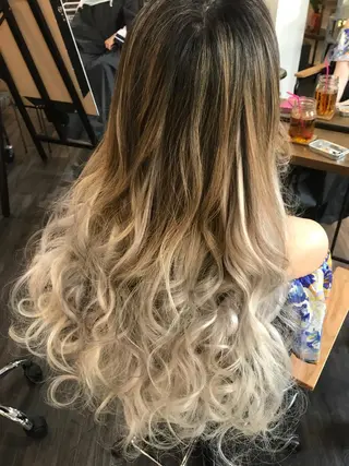 ロング カラー WEST O LAND所属・WEST OLAND 安藤のヘアスタイル