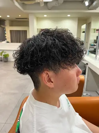 パーマ メンズ フェザーパーマメンズ ツイスパ京都駅前のヘアスタイル