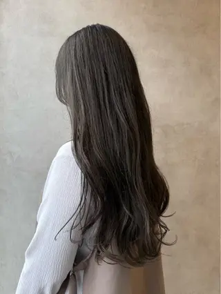 ロング 山元 くるみのヘアスタイル