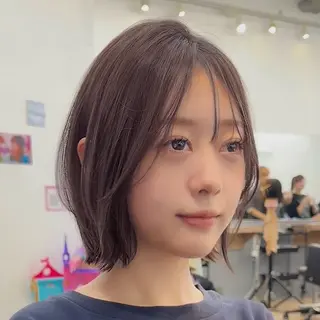 ショート カラー 顔周り/レイヤー/ 透明感/みっきーのヘアスタイル