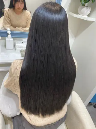 ロング クセ、艶にお悩みの方 ブリーチ毛にも縮毛可のヘアスタイル