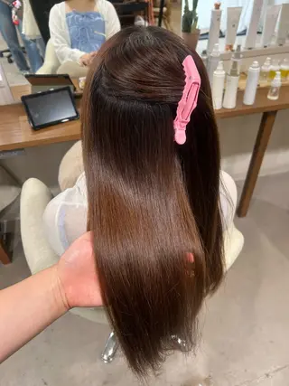 ロング パーマ shu ブラウンピンクカラーのヘアスタイル