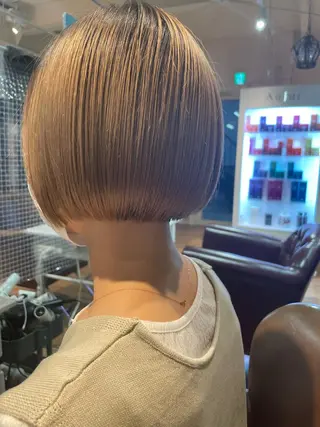 ショート カラー アンソニー ショウゴのヘアスタイル