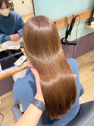 セミロング カラー Garland 表参道所属・ミディアムレイヤー/ 艶カラー🎀 emiのヘアスタイル