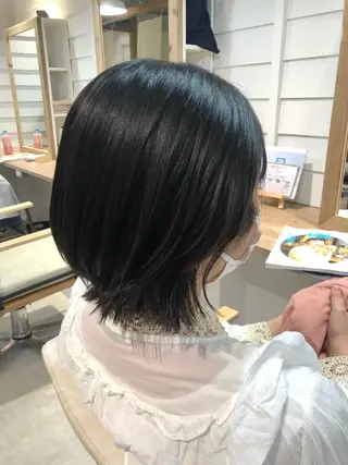 ミディアム Annie 吉田 裕美のヘアスタイル