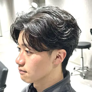 ショート パーマ メンズ フェザーパーマ職人 🪶ryosukeのヘアスタイル