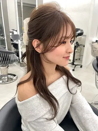 セミロング カラー ユズキ/ 透明感カラーのヘアスタイル