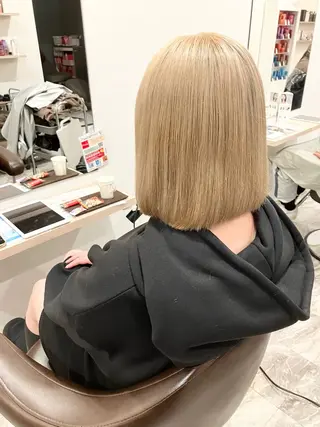 ミディアム カラー パーマ ブリーチ毛縮毛矯正 長谷川のヘアスタイル