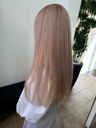 ロング カラー ダメージレスブリーチ HIROSHIのヘアスタイル
