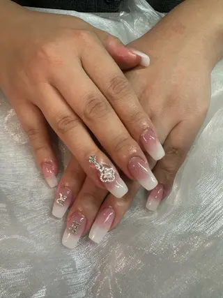 ネイル Beautysalon Lily所属・Lily 竹前のネイルデザイン