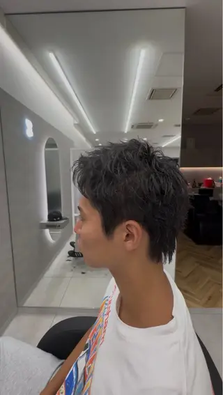ショート パーマ 髙尾 莉々のヘアスタイル