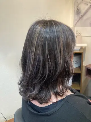 セミロング MOLLASALON 浅香山店所属・ツジ モモカのヘアスタイル