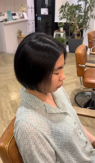 ショート 吉田 朱里のヘアスタイル