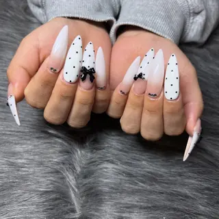 ネイル 𝑗𝑢𝑛𝑛𝑎 𝑛𝑎𝑖𝑙のネイルデザイン