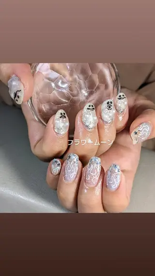 ネイル フラワー ムーンのネイルデザイン