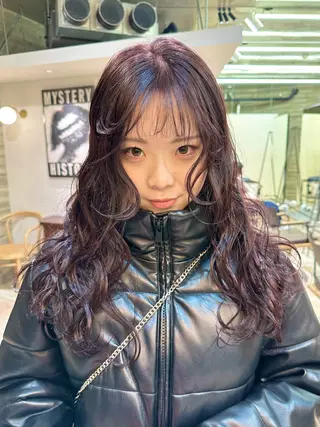 セミロング カラー kai .のヘアスタイル