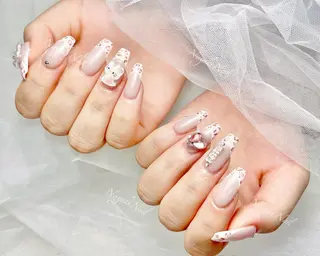 ネイル 🦋 Queenieのネイルデザイン