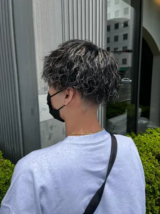 ミディアム カラー パーマ メンズ &CREW スタッフのヘアスタイル