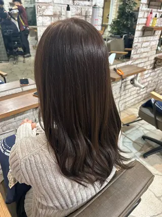 カラー 稲井 裕美のヘアスタイル