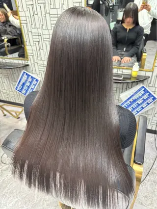 セミロング 冨吉 咲笑のヘアスタイル