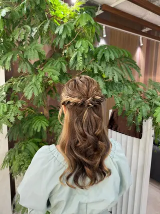 セミロング R/🎀 ヘアセット・艶カラーのヘアスタイル