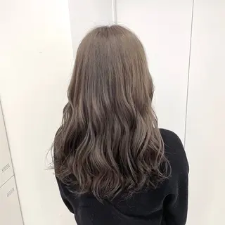 ロング カラー ナチュラルベージュ 🧸yuuna🧋のヘアスタイル