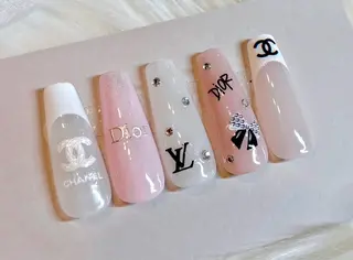 ネイル le'a-レア-【ア イ×ネイル×眉】のネイルデザイン