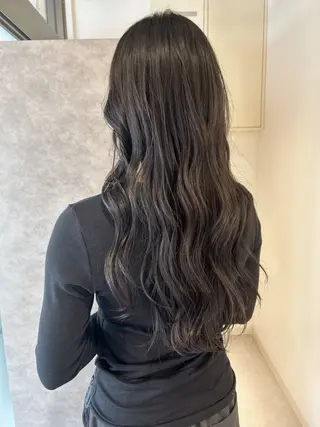 ロング カラー Nana/透けカラー ×似合わせカットのヘアスタイル