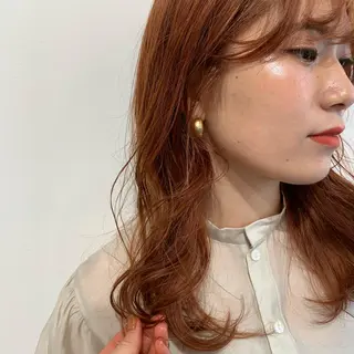カラー LENORA所属・イズミ ナナコのヘアスタイル