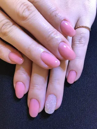 ネイル 髙城 亜紀のネイルデザイン