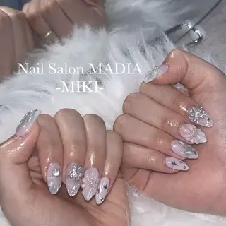 ネイル MADIA本厚木店所属・MADIA _mikiのネイルデザイン