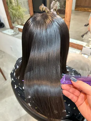 ミディアム (𝐡)𝐰𝐢𝐦 𝐲𝐮𝐧𝐚のヘアスタイル