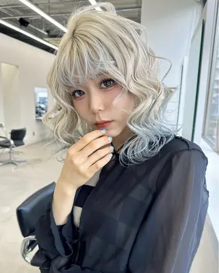 ロング カラー ヘアアレンジ GO TODAY シェアサロン 原宿本店所属・原宿ハイトーンカラー 🌼みるい🌼のヘアスタイル