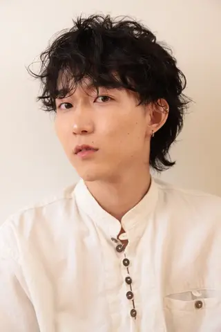 メンズ パーマ メンズ ヘアメイク ハイトーン キャロのヘアスタイル