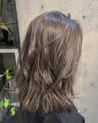 セミロング 渋谷ブリーチカラー 韓国ヘアyuikoのヘアスタイル